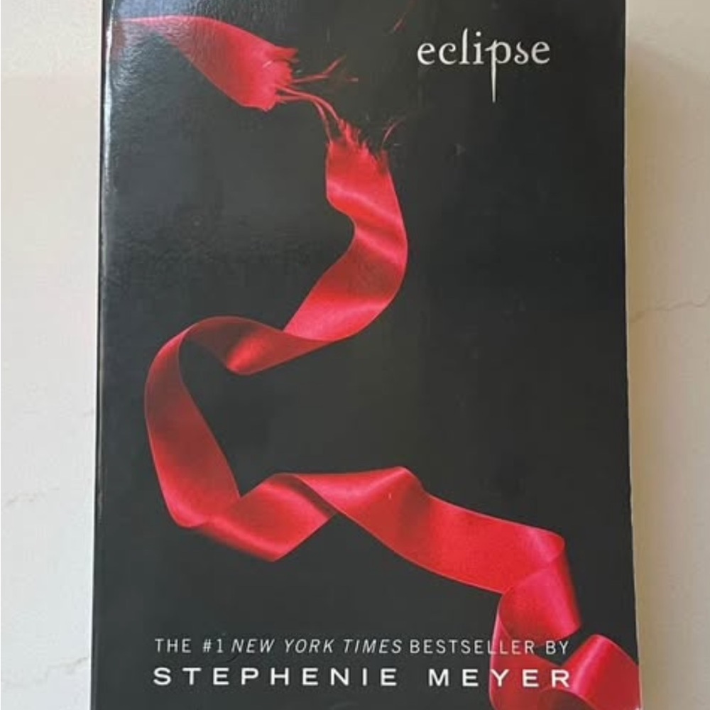 Eclipse by Stephenie Meyer Book - Picture 1 of 4
